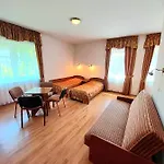 Guest house Marel-apartments U Sowy- Park- Zdroj