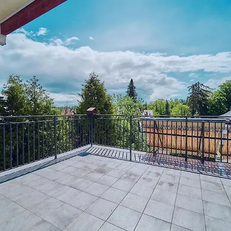 Marel-apartments U Sowy- Park- Zdroj بيت ضيافة بولانيكا- زدروي