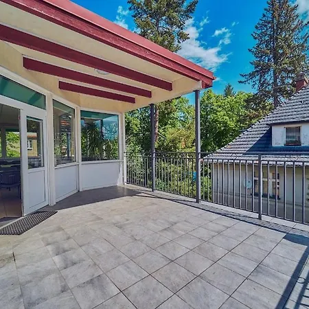 بيت ضيافة Marel-apartments U Sowy- Park- Zdroj بولانيكا- زدروي