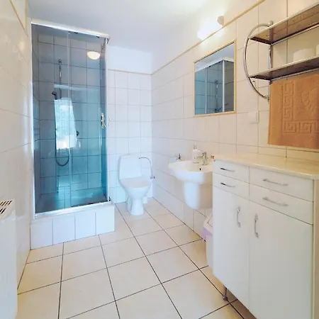 Marel-apartments U Sowy- Park- Zdroj بيت ضيافة 3*