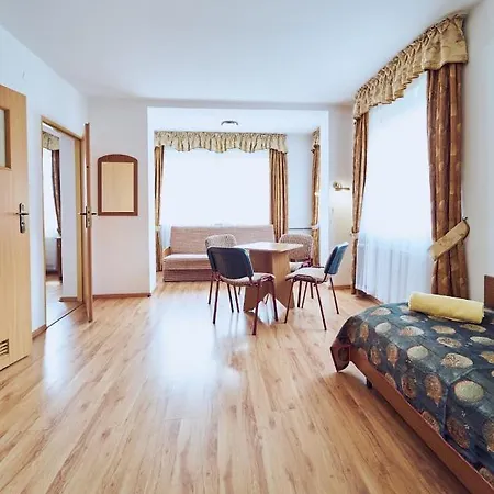 Marel-apartments U Sowy- Park- Zdroj Guest house