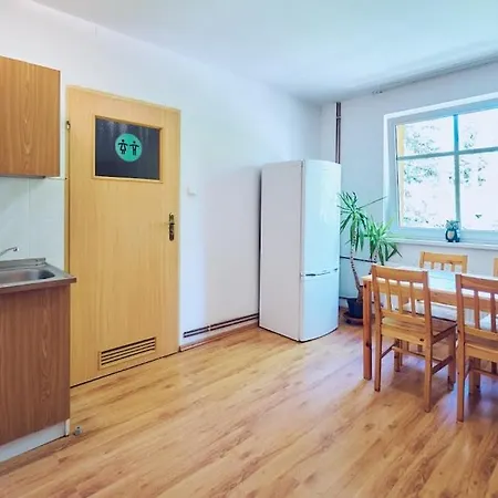 Marel-apartments U Sowy- Park- Zdroj بيت ضيافة بولانيكا- زدروي