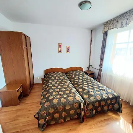U Sowy- Park- Polanica Zdroj - Marel ゲストハウス ポラニツァ・ズドゥルイ