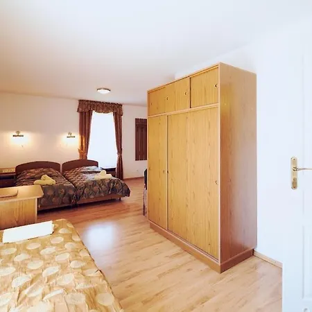 Marel-apartments U Sowy- Park- Zdroj 3*