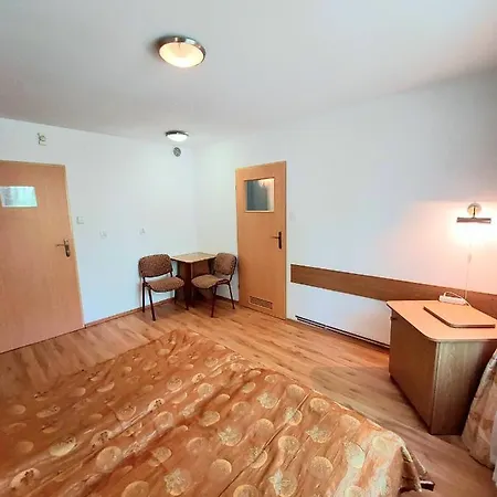 Marel-apartments U Sowy- Park- Zdroj بيت ضيافة بولانيكا- زدروي