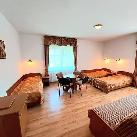 Marel-apartments U Sowy- Park- Zdroj بيت ضيافة 3*