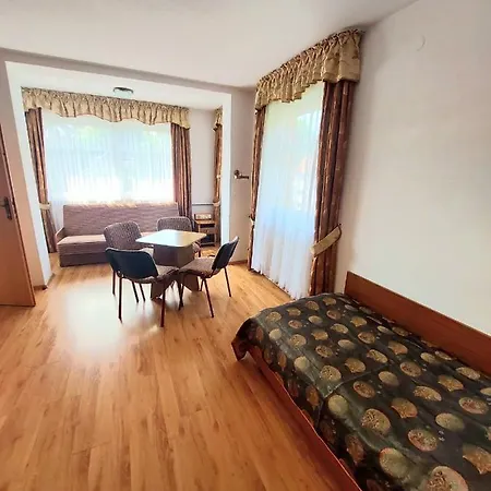 Marel-apartments U Sowy- Park- Zdroj *