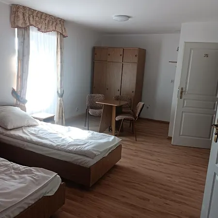 Marel-apartments U Sowy- Park- Zdroj 3*