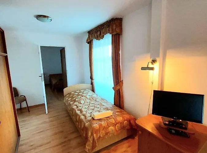 Gasthof Marel-apartments U Sowy- Park- Zdroj 3*