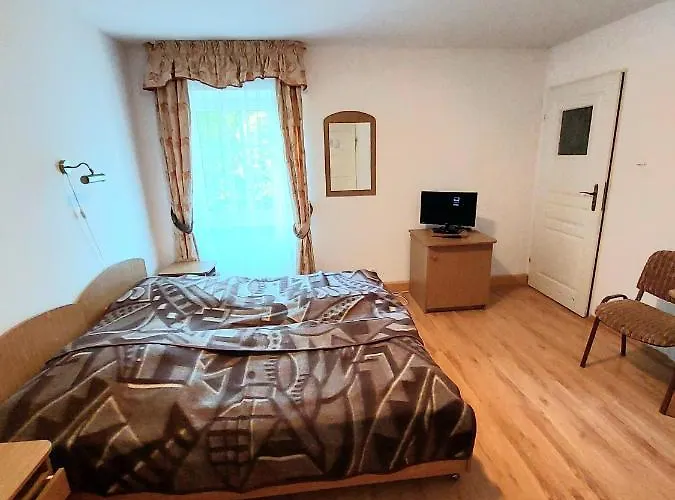 Marel-apartments U Sowy- Park- Zdroj 3*