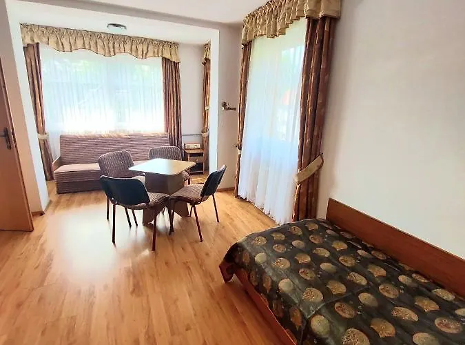 Marel-apartments U Sowy- Park- Zdroj 3*